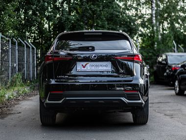 Lexus NX 2017 года, 105 675 км - вид 4