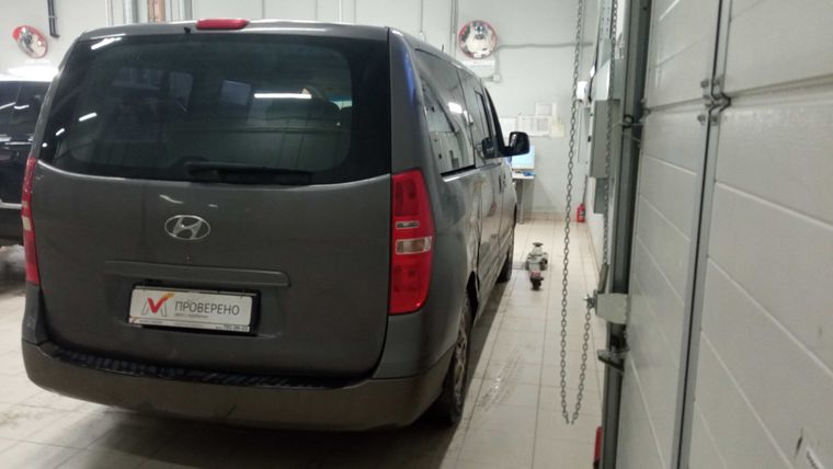 Hyundai H-1 2011 года, 253 987 км - вид 5