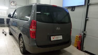 Hyundai H-1 2011 года, 253 987 км - вид 4