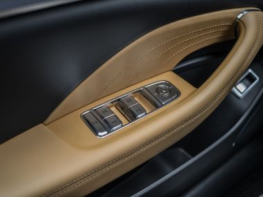 Hongqi H5 2023 года, 23 926 км - вид 13