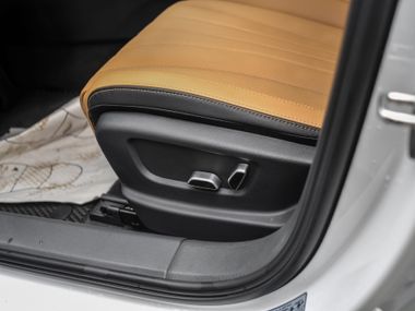 Hongqi H5 2023 года, 23 926 км - вид 14