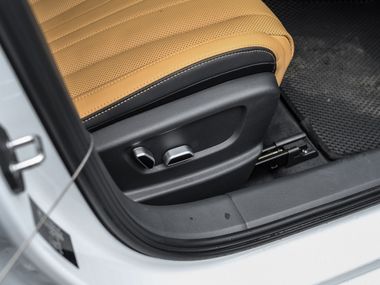 Hongqi H5 2023 года, 23 926 км - вид 18