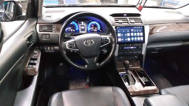 Toyota Camry 2017 года, 169 357 км - вид 5