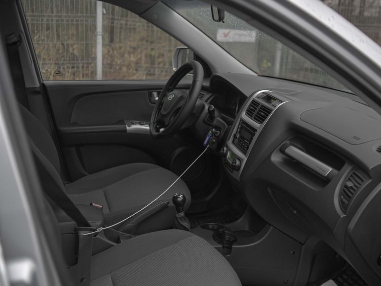 KIA Sportage 2009 года, 207 848 км - вид 11