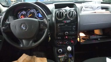 Renault Duster 2017 года, 106 886 км - вид 5