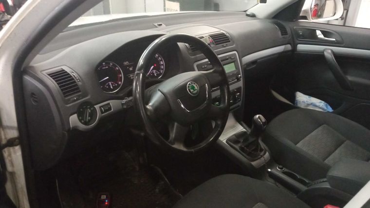 Skoda Octavia 2012 года, 264 915 км - вид 5