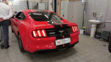 Ford Mustang 2016 года, 77 840 км - вид 4