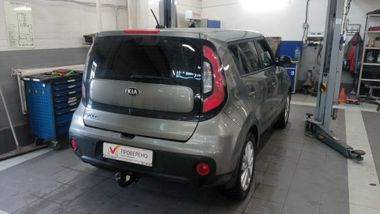 KIA Soul 2018 года, 119 353 км - вид 3