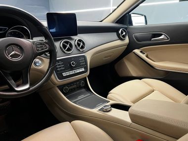 Mercedes-Benz GLA-класс 2018 года, 202 890 км - вид 9