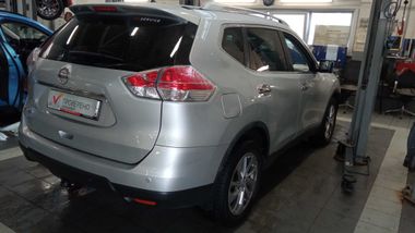 Nissan X-Trail 2016 года, 137 639 км - вид 3