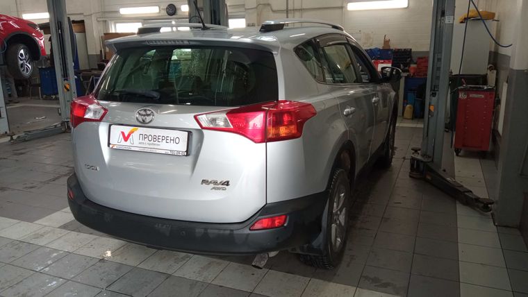 Toyota RAV4 2015 года, 81 000 км - вид 3