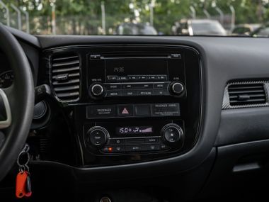 Mitsubishi Outlander 2013 года, 223 209 км - вид 7