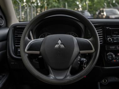 Mitsubishi Outlander 2013 года, 223 209 км - вид 6