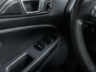 Ford EcoSport 2018 года, 159 275 км - вид 9
