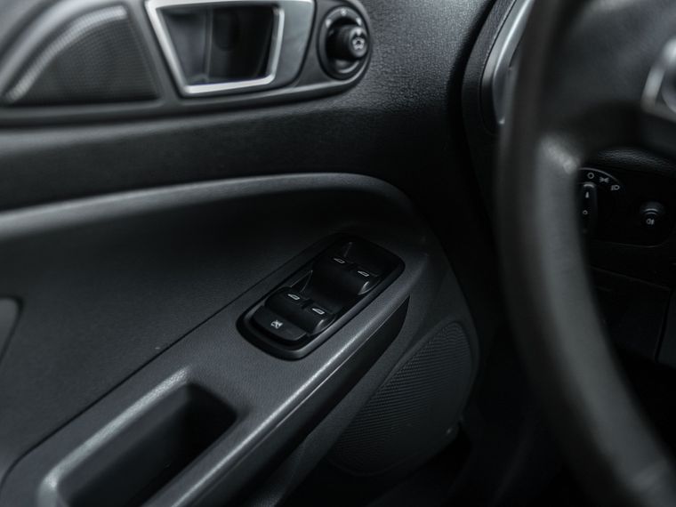 Ford EcoSport 2018 года, 159 275 км - вид 9