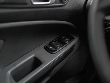 Ford EcoSport 2018 года, 159 275 км - вид 9