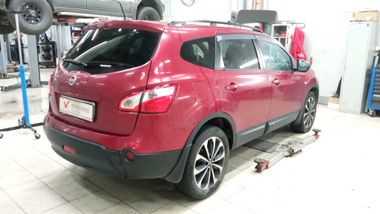Nissan Qashqai+2 2013 года, 160 265 км - вид 3