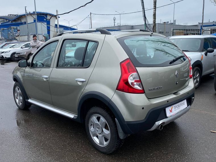 Renault Sandero Stepway 2014 года, 72 041 км - вид 6