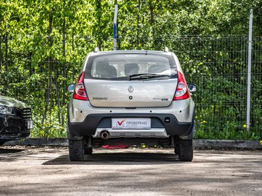 Renault Sandero Stepway 2014 года, 72 041 км - вид 4