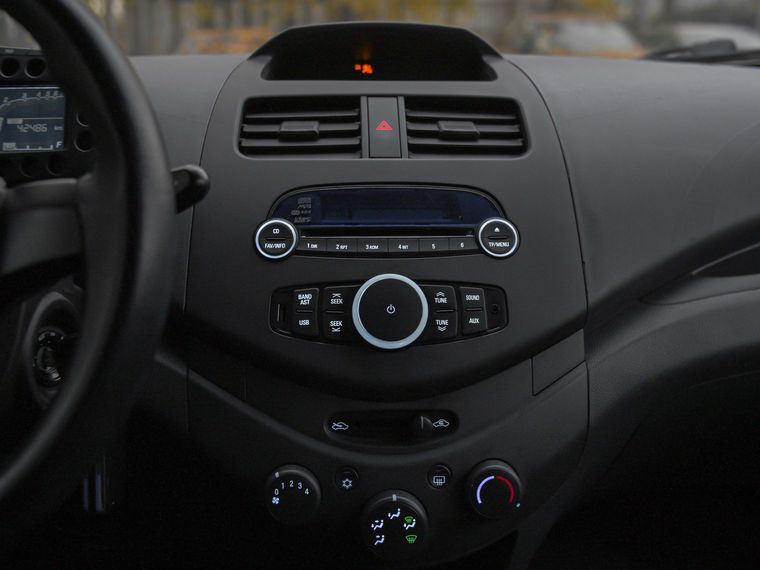 Chevrolet Spark 2013 года, 42 223 км - вид 7