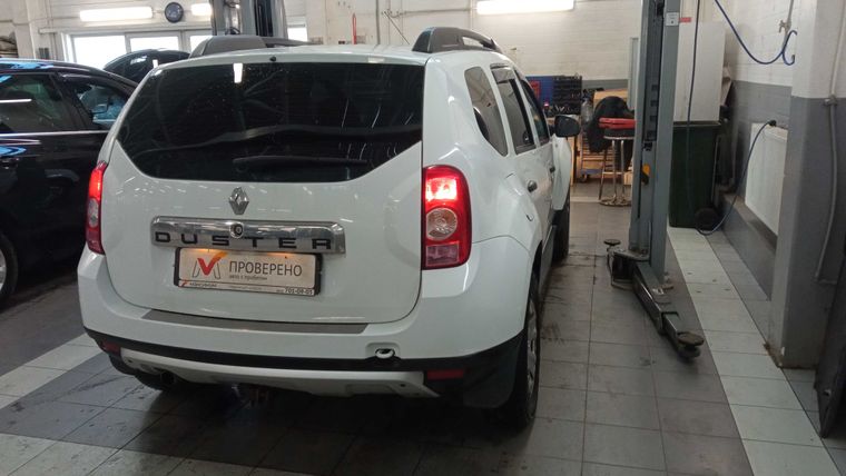Renault Duster 2014 года, 92 350 км - вид 3