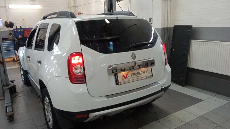Renault Duster 2014 года, 92 350 км - вид 4