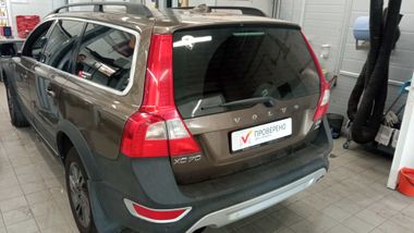 Volvo XC70 2011 года, 265 614 км - вид 3