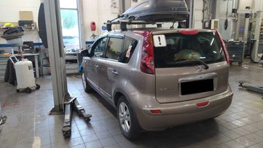 Nissan Note 2011 года, 232 100 км - вид 4