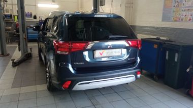 Mitsubishi Outlander 2019 года, 153 215 км - вид 4