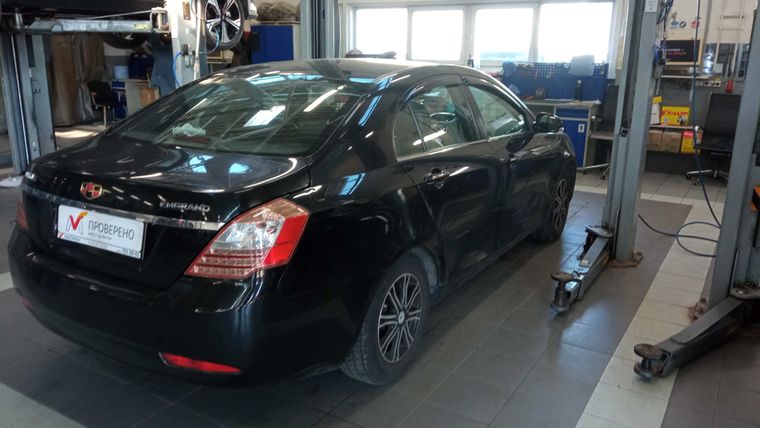 Geely Emgrand EC7 2013 года, 115 812 км - вид 3