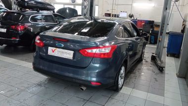 Ford Focus 2012 года, 220 430 км - вид 3