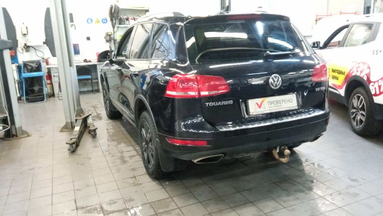 Volkswagen Touareg 2011 года, 283 915 км - вид 4