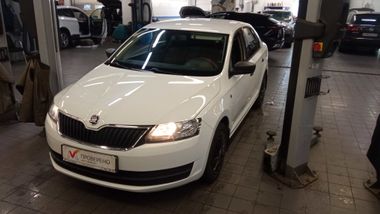 Skoda Rapid 2017 года, 104 416 км - вид 3