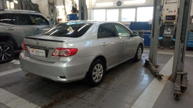 Toyota Corolla 2011 года, 207 562 км - вид 3