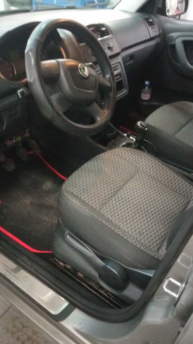 Skoda Fabia 2011 года, 163 642 км - вид 5