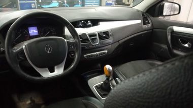 Renault Laguna 2008 года, 303 700 км - вид 5