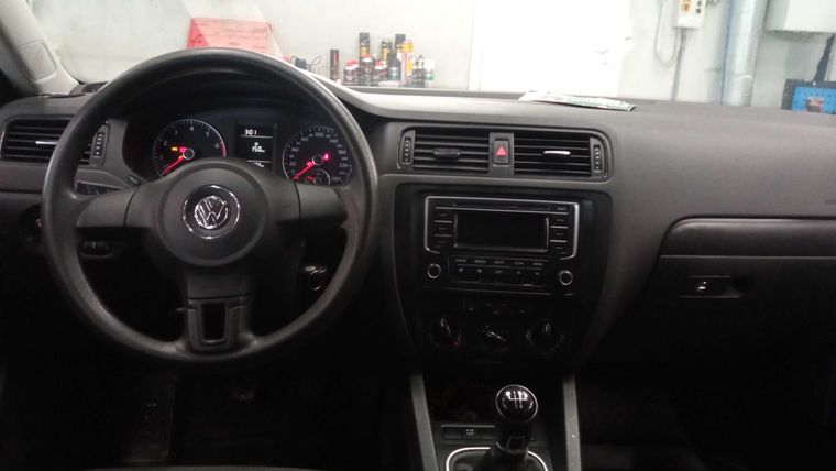 Volkswagen Jetta 2014 года, 215 241 км - вид 5