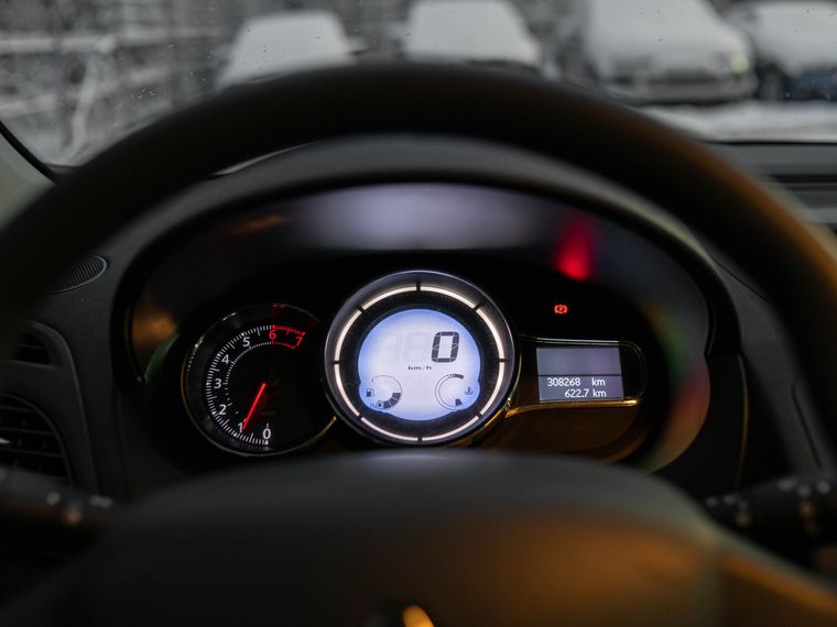 Renault Fluence 2014 года, 75 000 км - вид 5