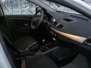 Renault Fluence 2014 года, 75 000 км - вид 11