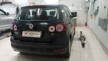Volkswagen Golf Plus 2012 года, 67 504 км - вид 3