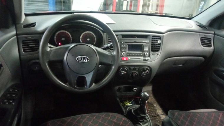 Kia Rio 2010 года, 137 897 км - вид 5