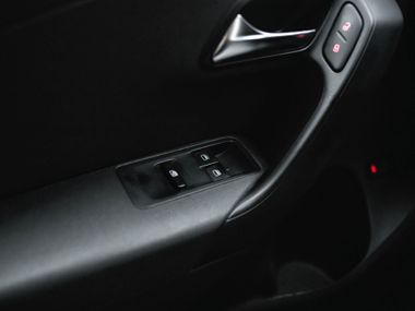 Volkswagen Polo 2015 года, 215 000 км - вид 8