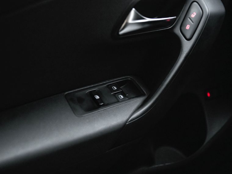 Volkswagen Polo 2015 года, 215 000 км - вид 8