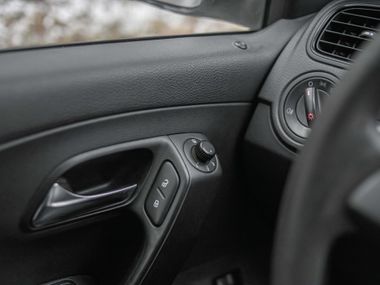 Volkswagen Polo 2011 года, 276 698 км - вид 9