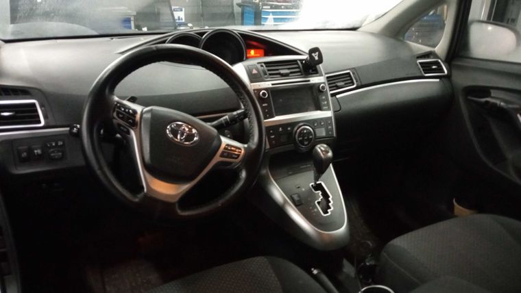 Toyota Verso 2013 года, 237 000 км - вид 5