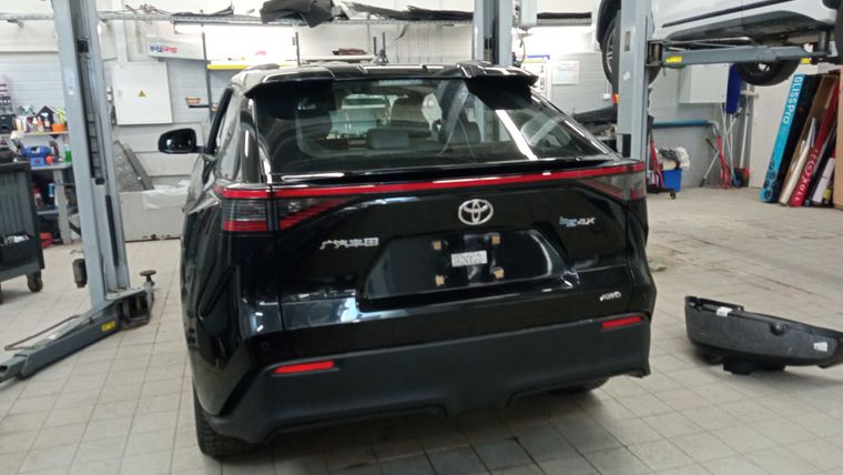 Toyota bZ4X 2022 года, 16 663 км - вид 4