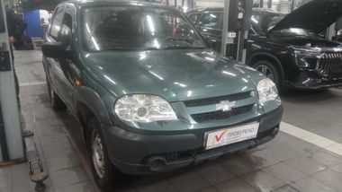 Chevrolet Niva 2010 года, 134 588 км - вид 3