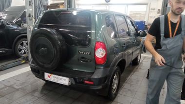 Chevrolet Niva 2010 года, 134 588 км - вид 4