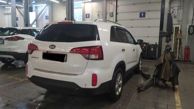 KIA Sorento 2012 года, 200 350 км - вид 3