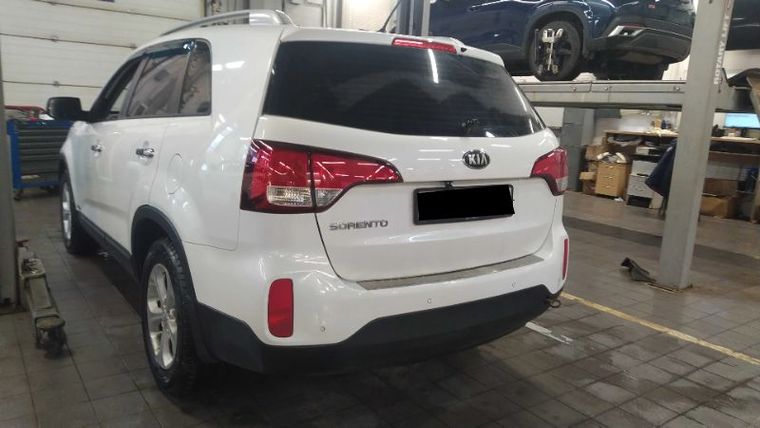 KIA Sorento 2012 года, 200 350 км - вид 4